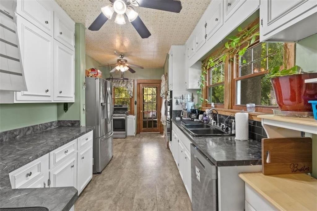 Photo 13 of 36 - 501 E Spruce Street