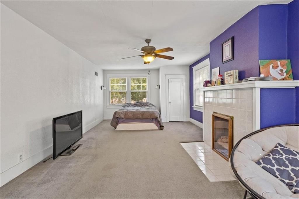 Photo 18 of 36 - 501 E Spruce Street