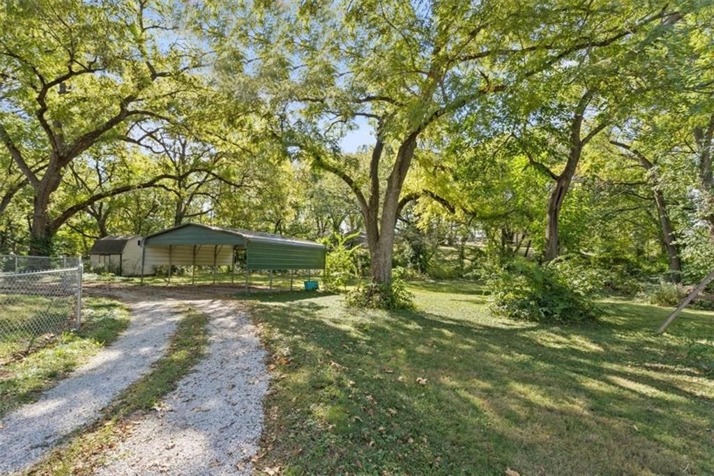 Photo 32 of 36 - 501 E Spruce Street