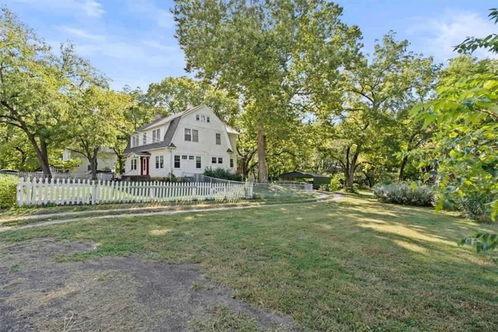 Photo 33 of 36 - 501 E Spruce Street