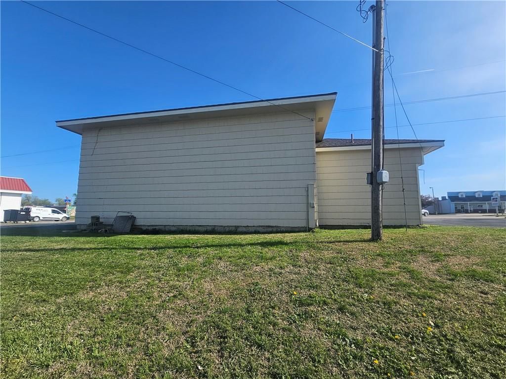 119 W 54 Highway — photo 8