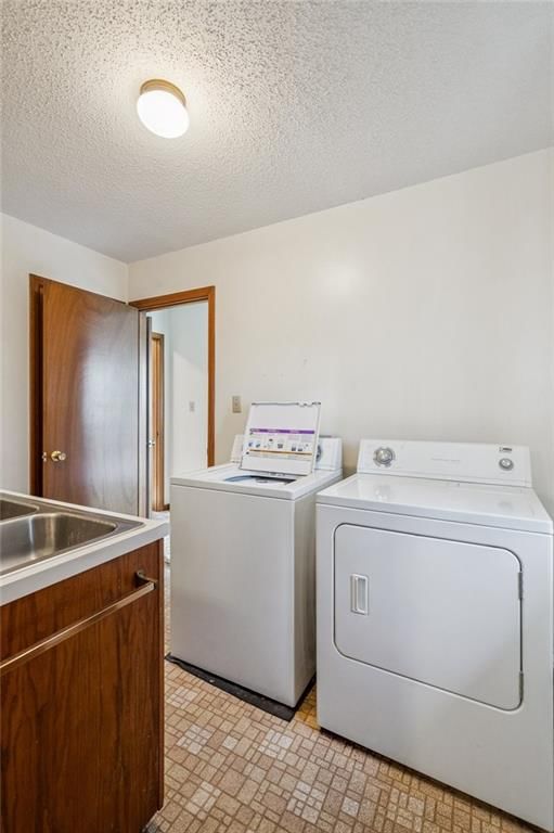 Photo 19 of 25 - 231 E 1st Street