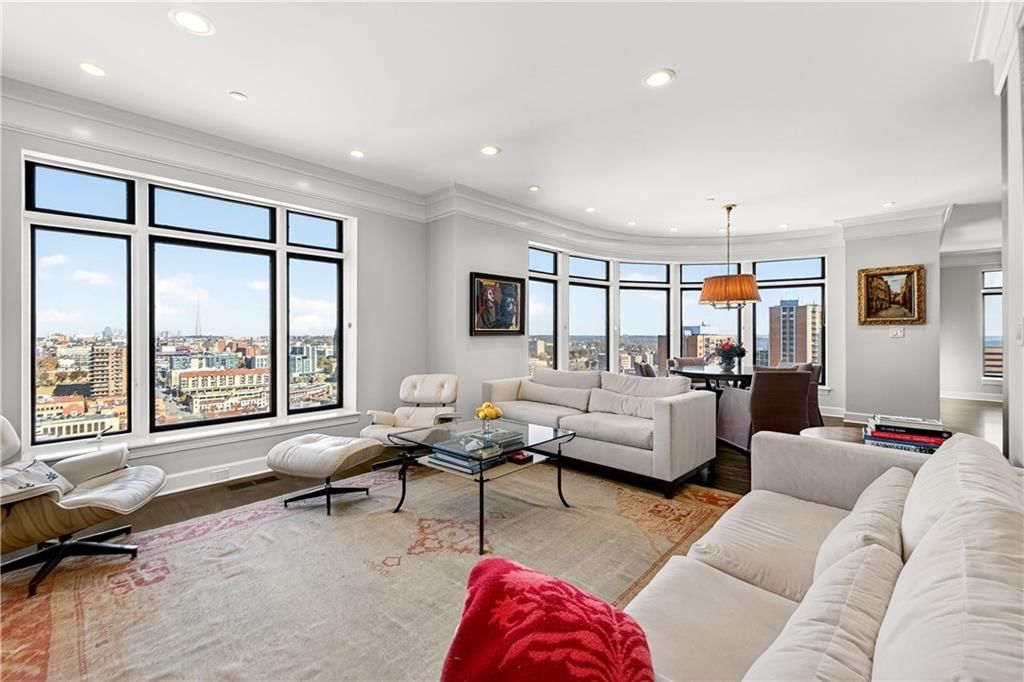 400 W 49th Terrace — photo 37