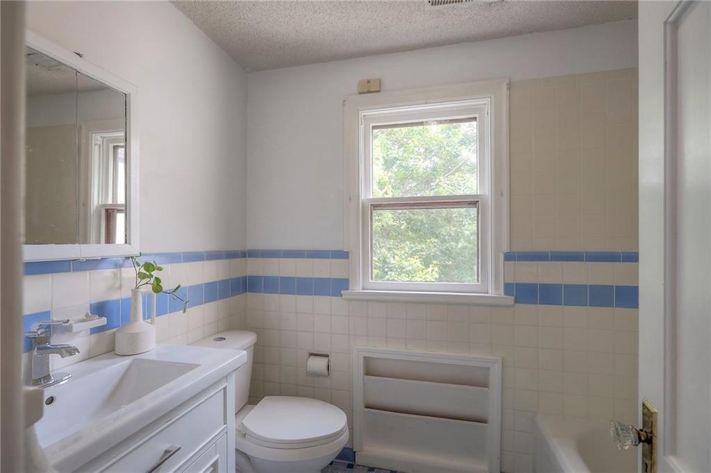 722 E Meyer Boulevard — photo 15