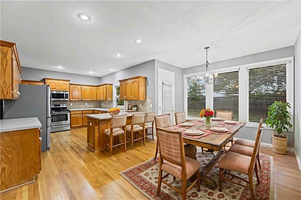 18504 W 153rd Terrace — photo 6