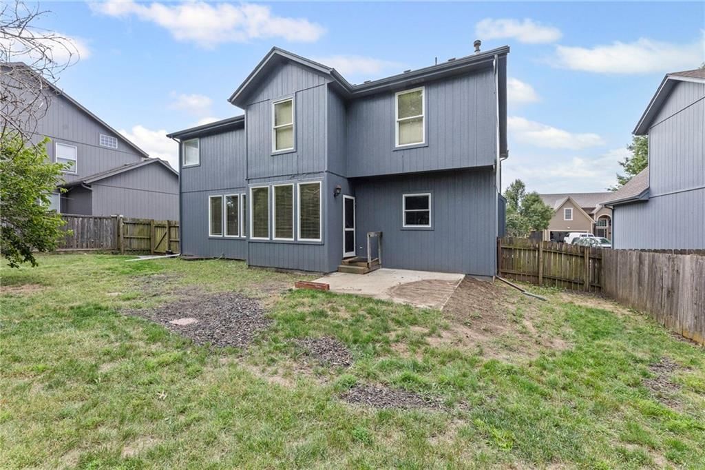 18504 W 153rd Terrace — photo 39