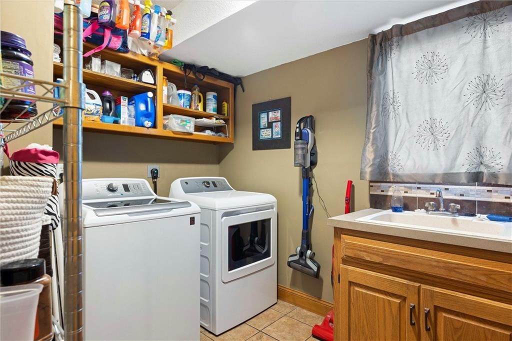 2615 Red Cedar Drive — photo 16