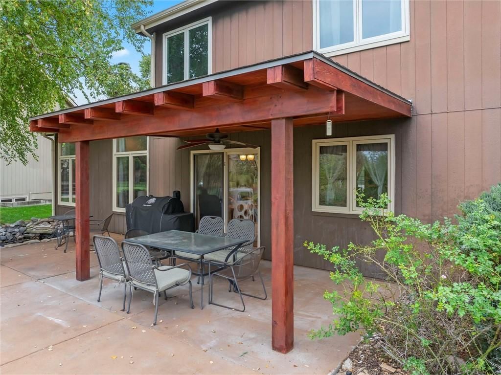 2615 Red Cedar Drive — photo 31