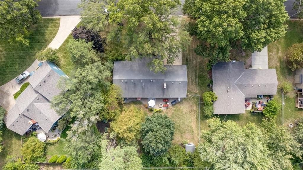 Photo 41 of 42 - 5516 W 87th Terrace