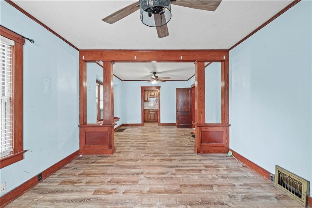 Photo 5 of 17 - 318 E Walnut Street