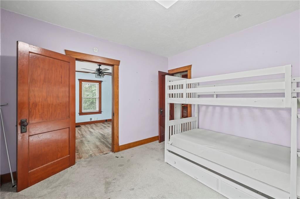 Photo 8 of 17 - 318 E Walnut Street
