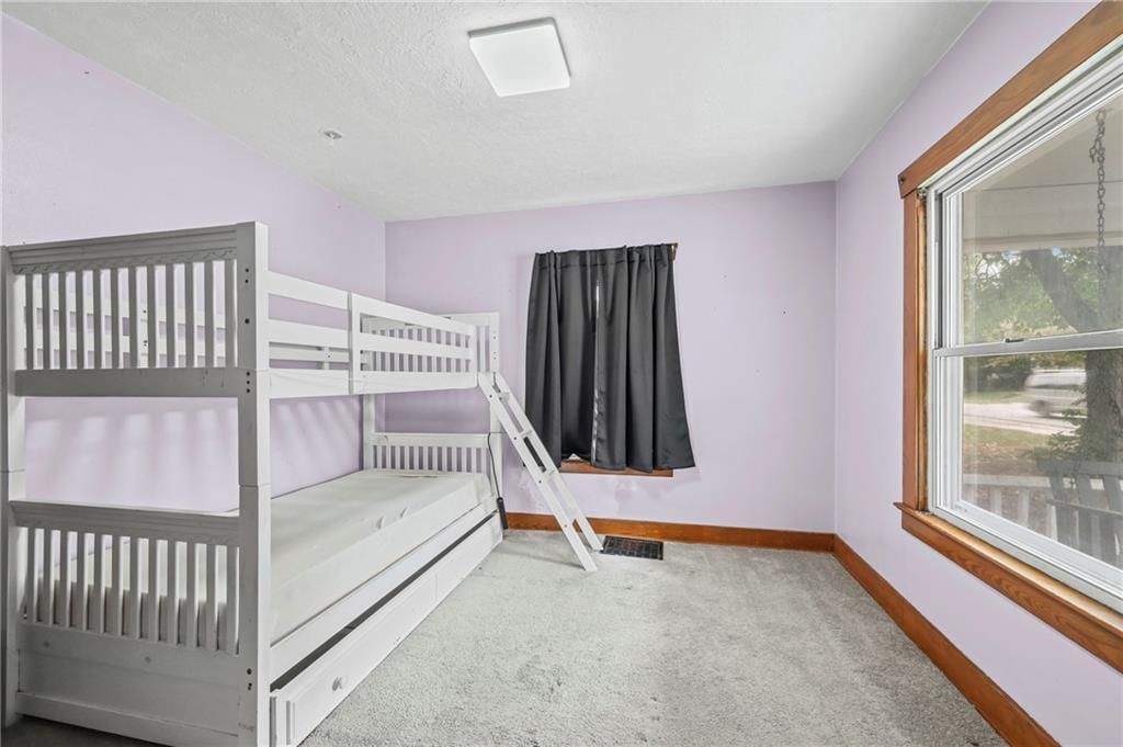 Photo 9 of 17 - 318 E Walnut Street