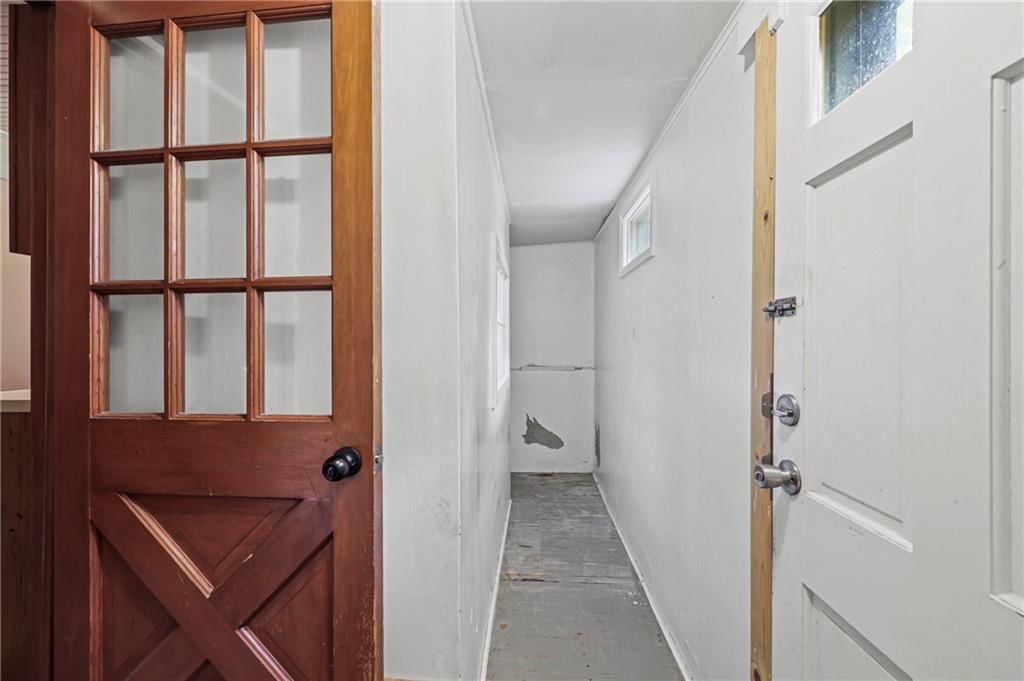 Photo 15 of 17 - 318 E Walnut Street