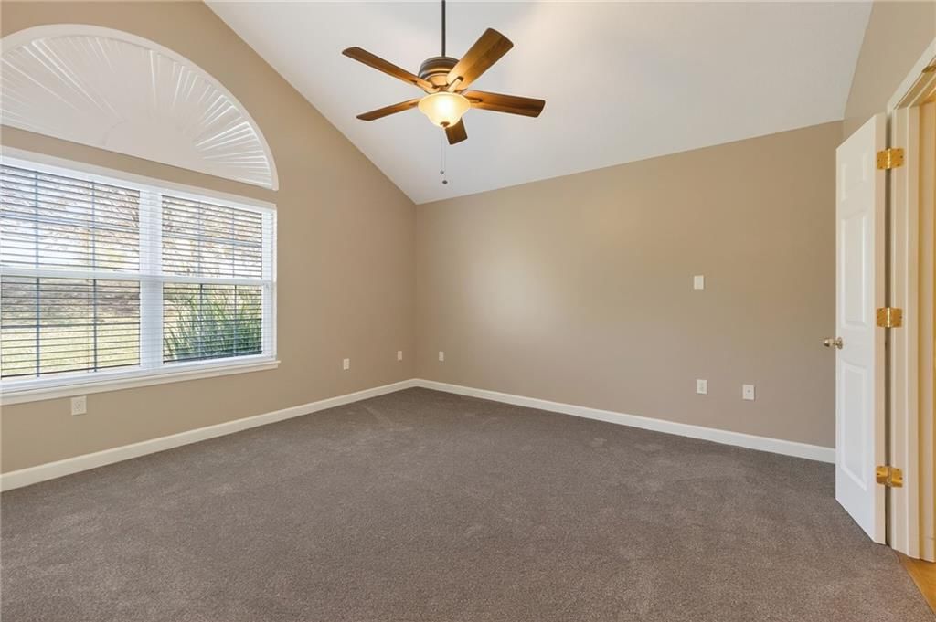 23136 W 71st Terrace — photo 8