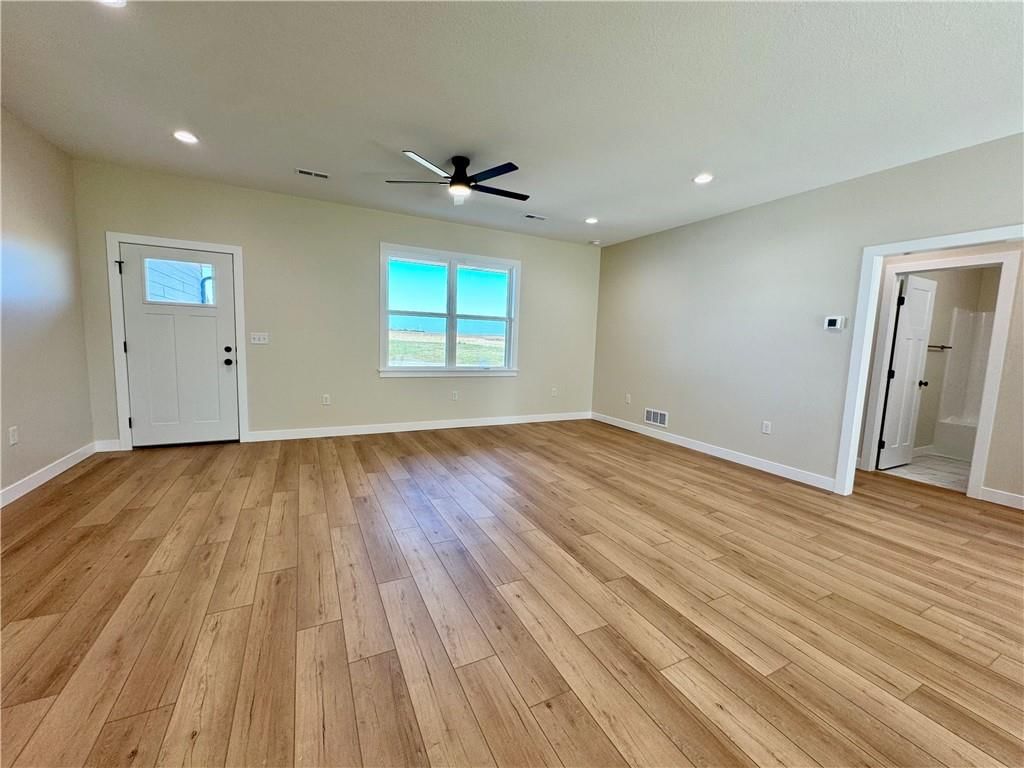 1320 W 19th Street — photo 5