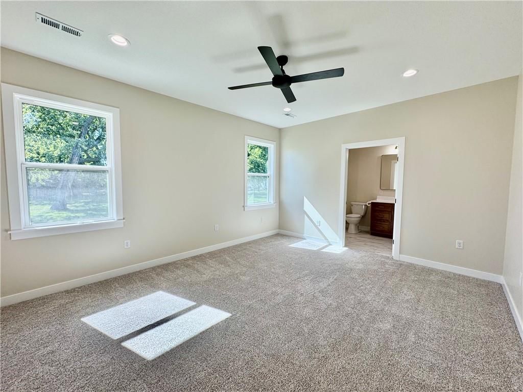 1320 W 19th Street — photo 8