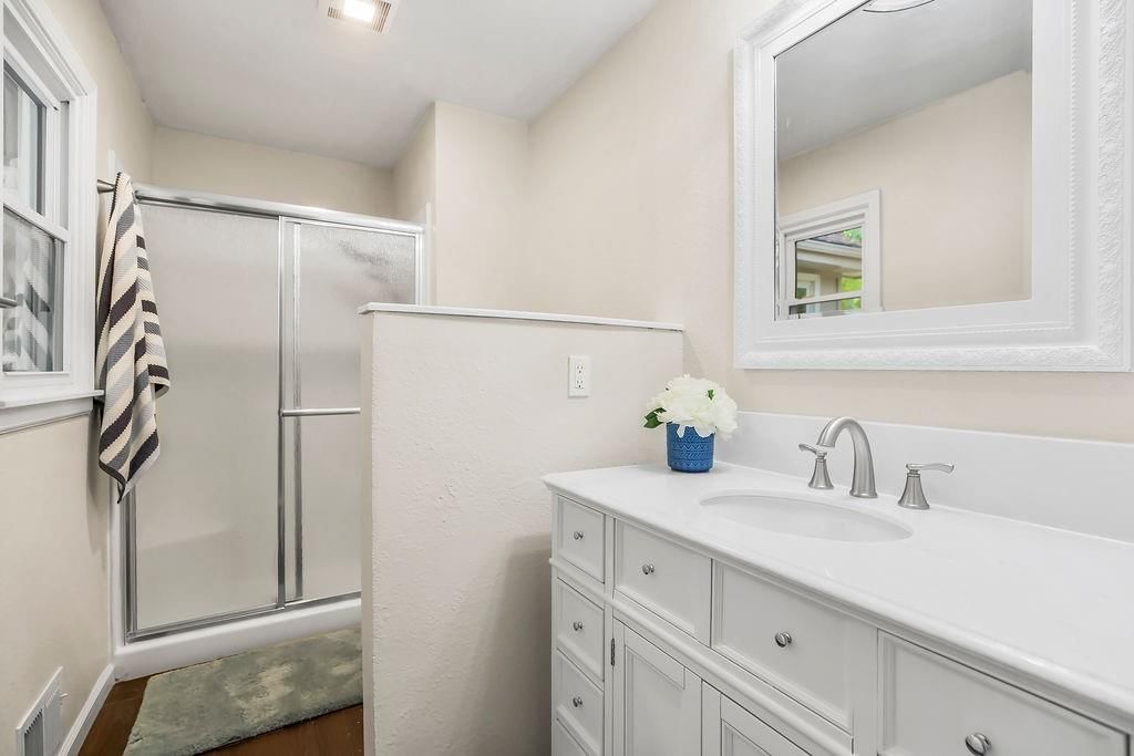 Photo 17 of 33 - 1804 SW CHEROKEE STRIP N/A