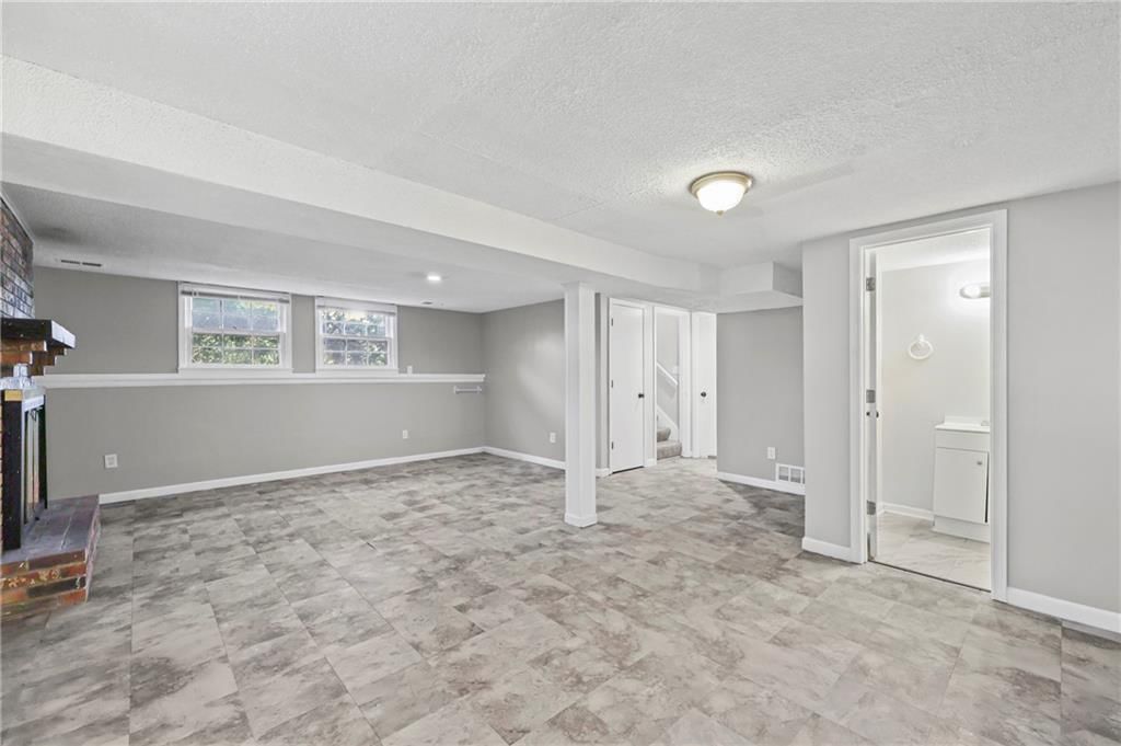 12704 BRISTOL Avenue — photo 22
