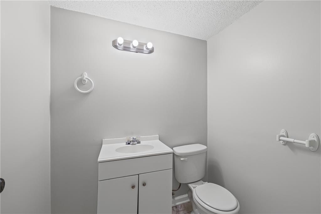 12704 BRISTOL Avenue — photo 23