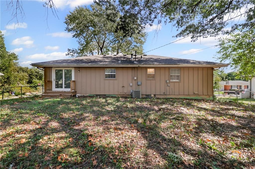 12704 BRISTOL Avenue — photo 26