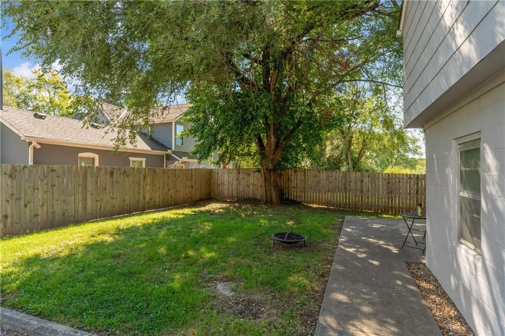 2022 S Hedges Avenue — photo 21