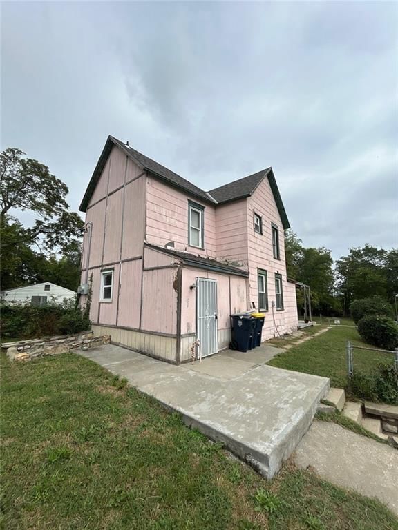 Photo 11 of 11 - 2334 Walrond Avenue