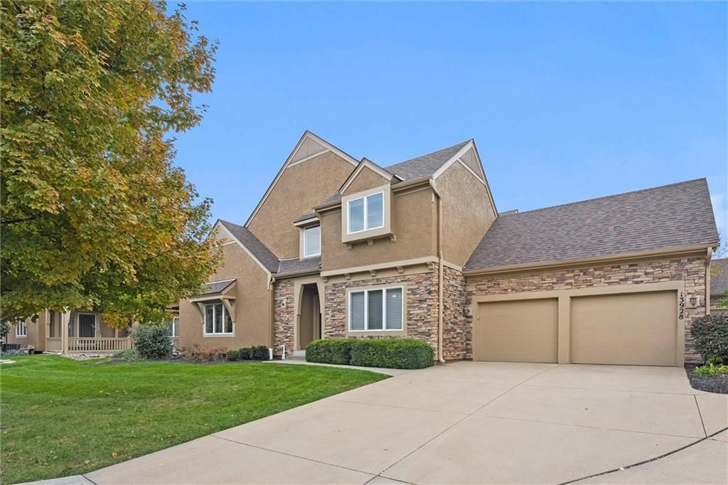 13928 S Summit Street, Olathe, KS