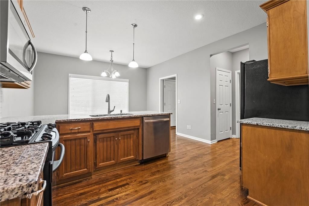 13928 S Summit Street — photo 10