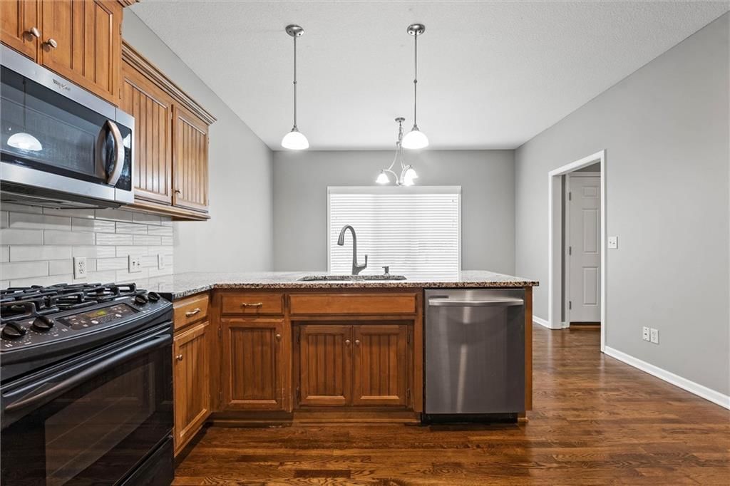 13928 S Summit Street — photo 11