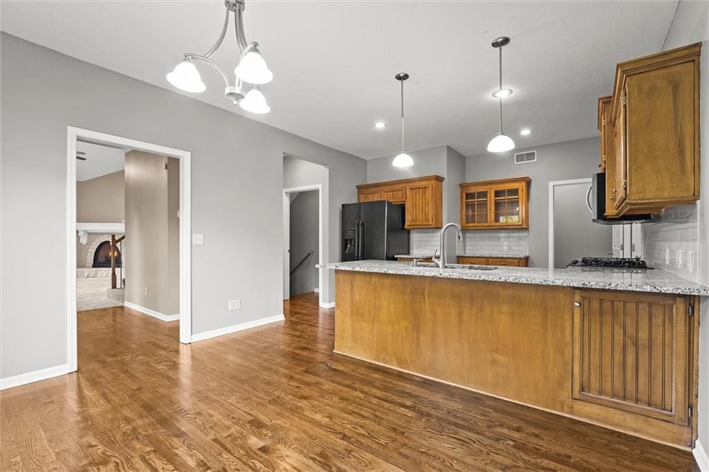 13928 S Summit Street — photo 16