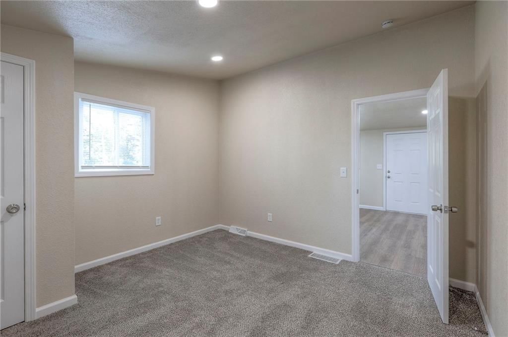 1103 S Crisp Street — photo 12