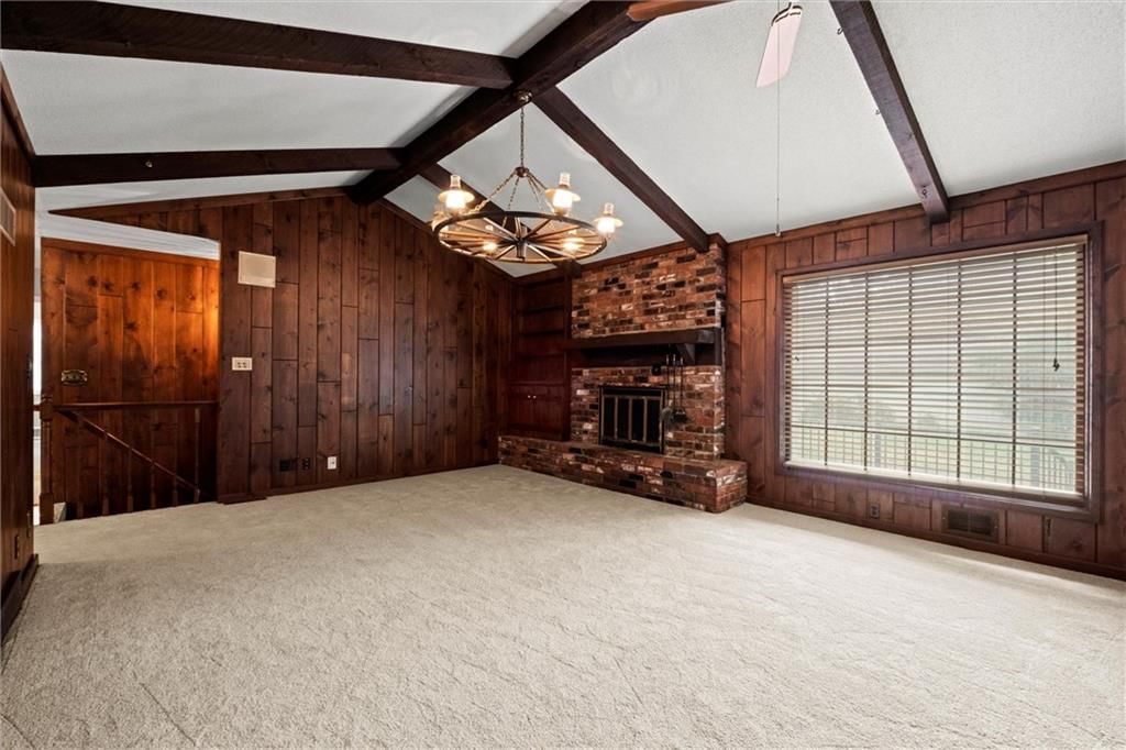 611 Montcrew Street — photo 4