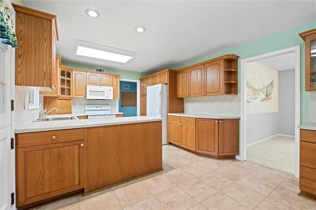 611 Montcrew Street — photo 8