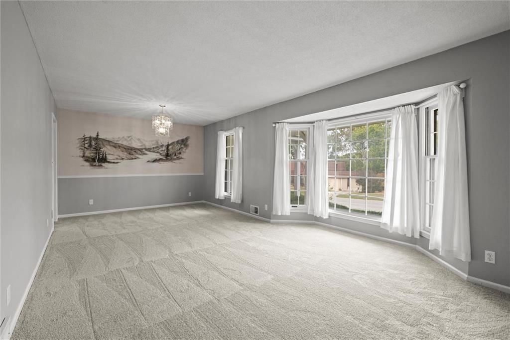 611 Montcrew Street — photo 12