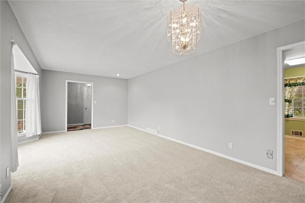 611 Montcrew Street — photo 13