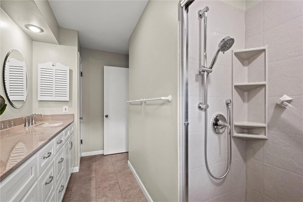 611 Montcrew Street — photo 20