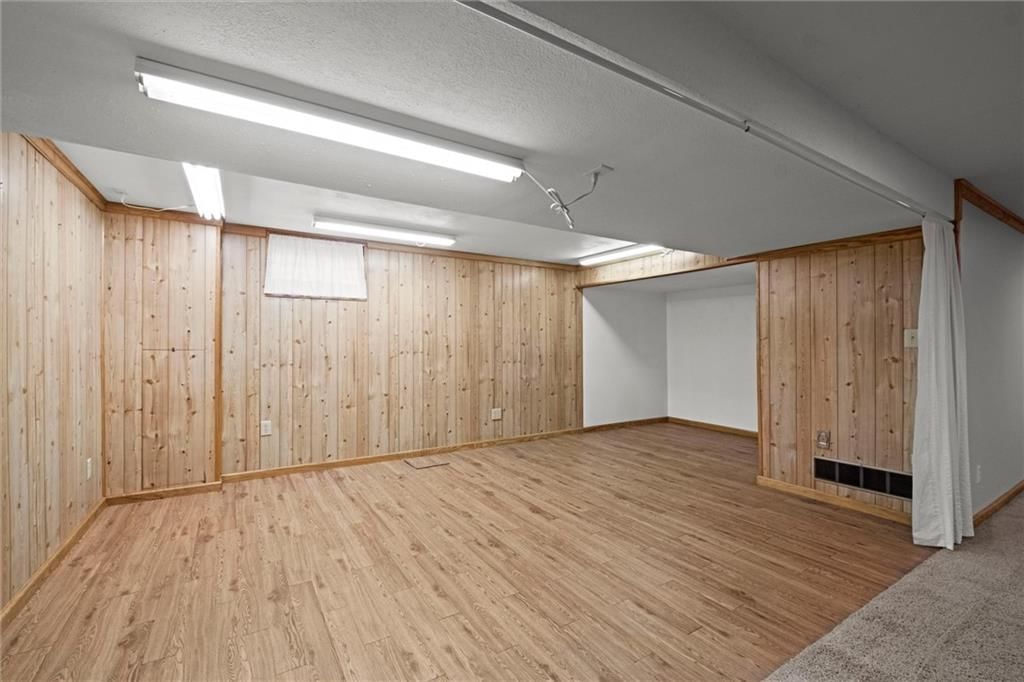611 Montcrew Street — photo 25