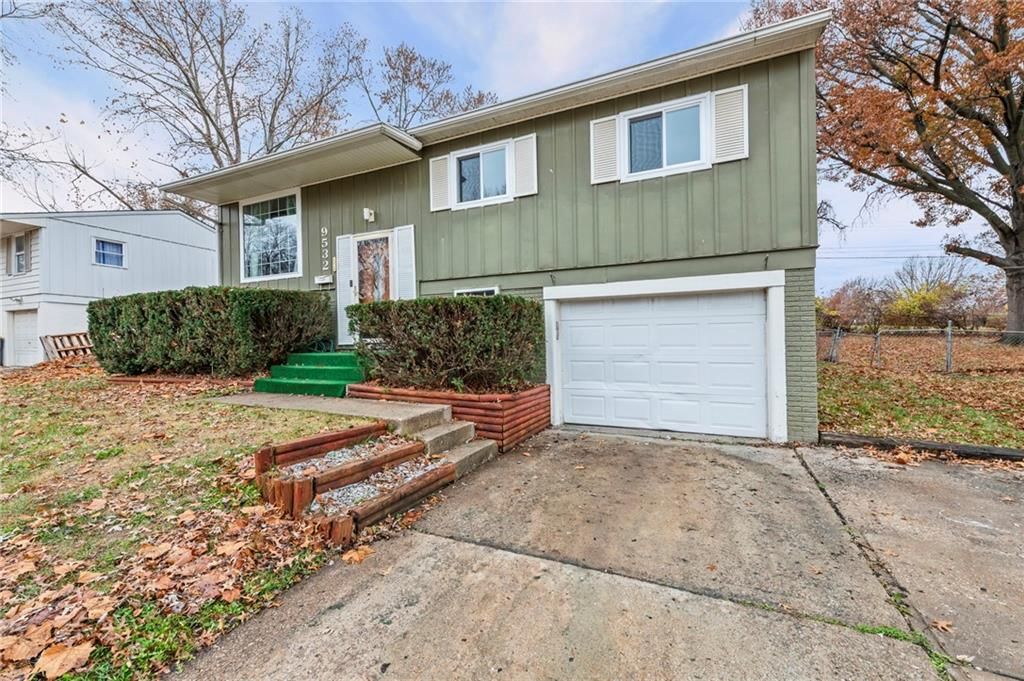 9532 Wallace Avenue — photo 2