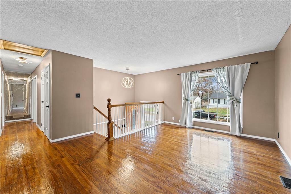 9532 Wallace Avenue — photo 8