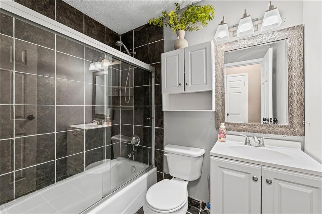 9532 Wallace Avenue — photo 16