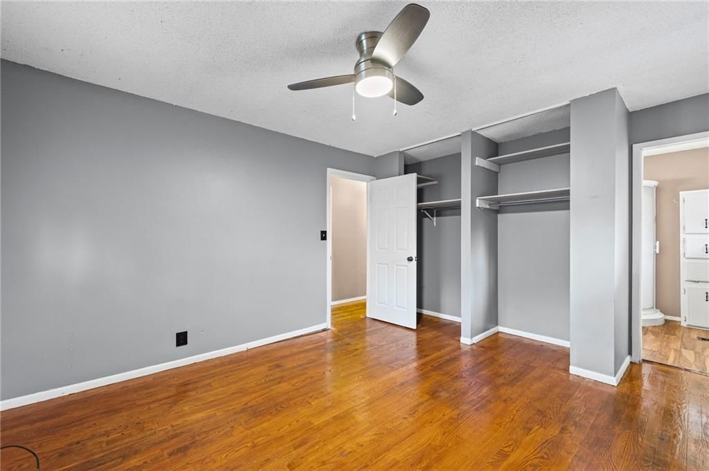 9532 Wallace Avenue — photo 19