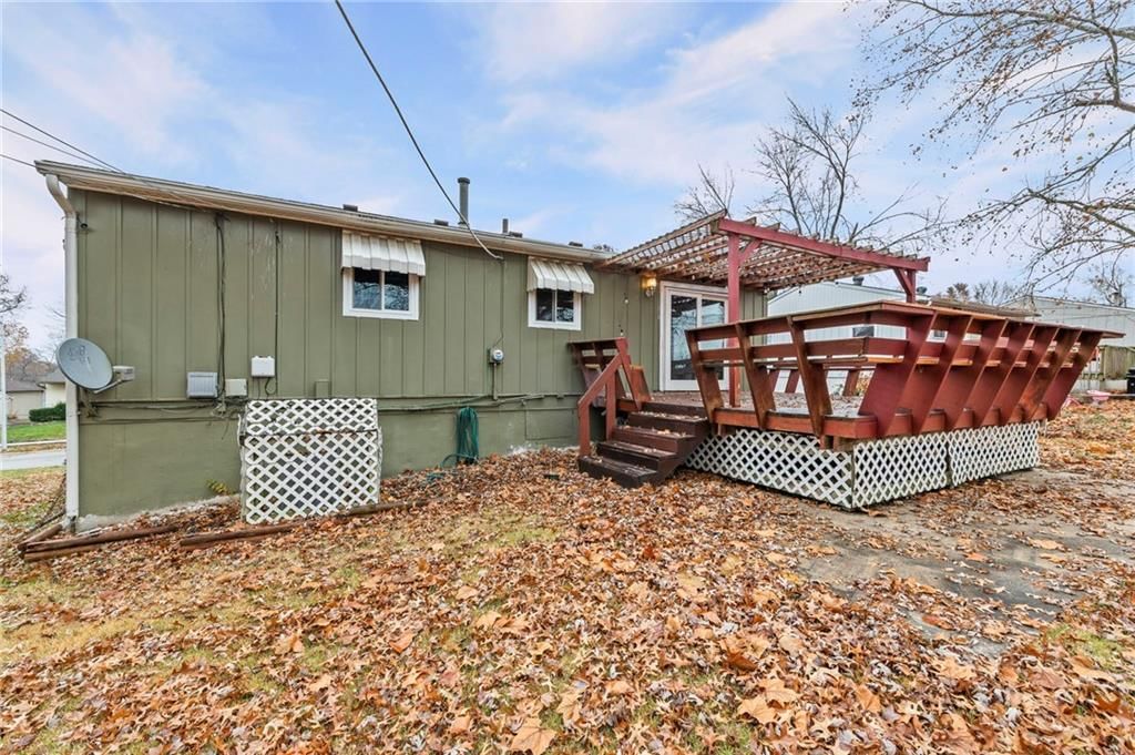 9532 Wallace Avenue — photo 27