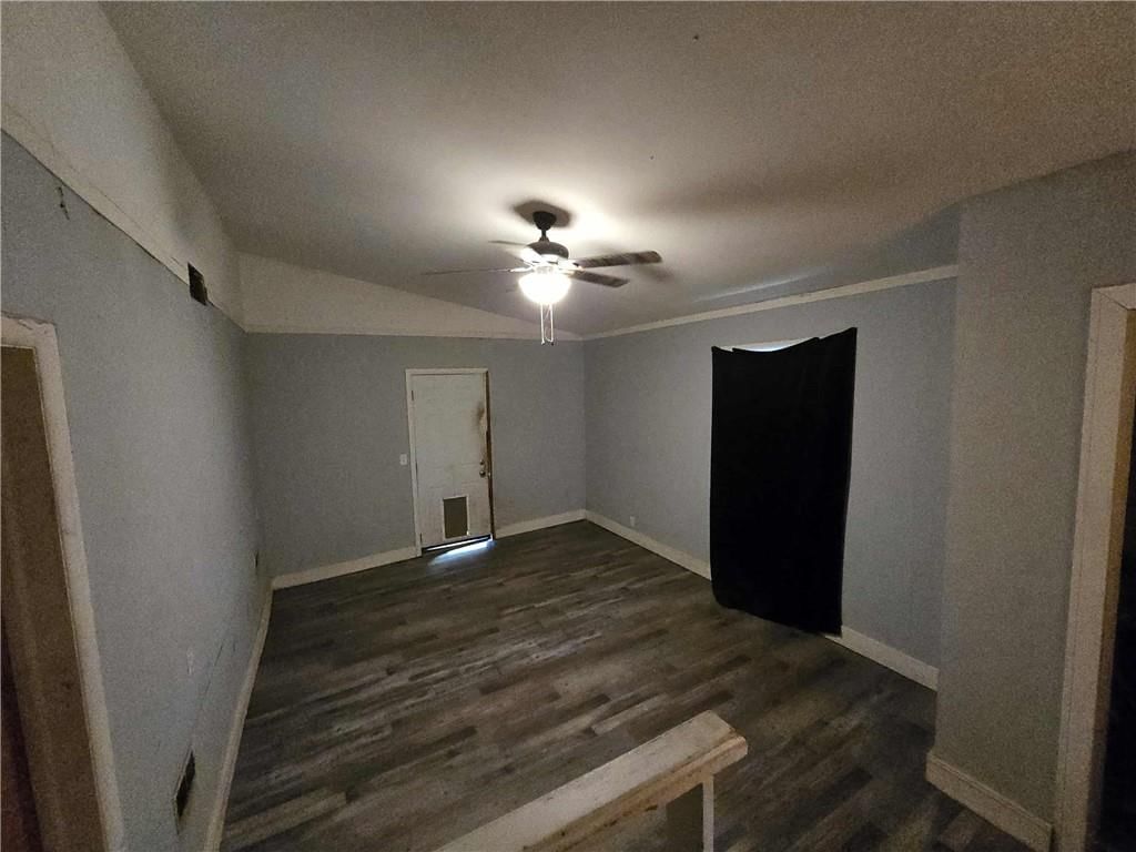 511 E Clinton Street — photo 10