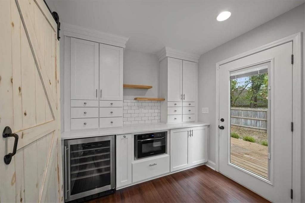 Photo 11 of 41 - 20906 Pebble Lane