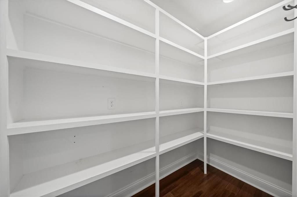 Photo 12 of 41 - 20906 Pebble Lane