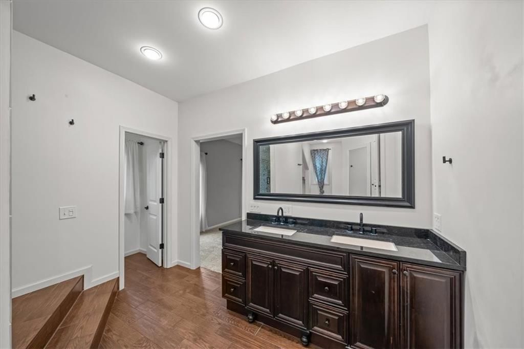 Photo 24 of 41 - 20906 Pebble Lane