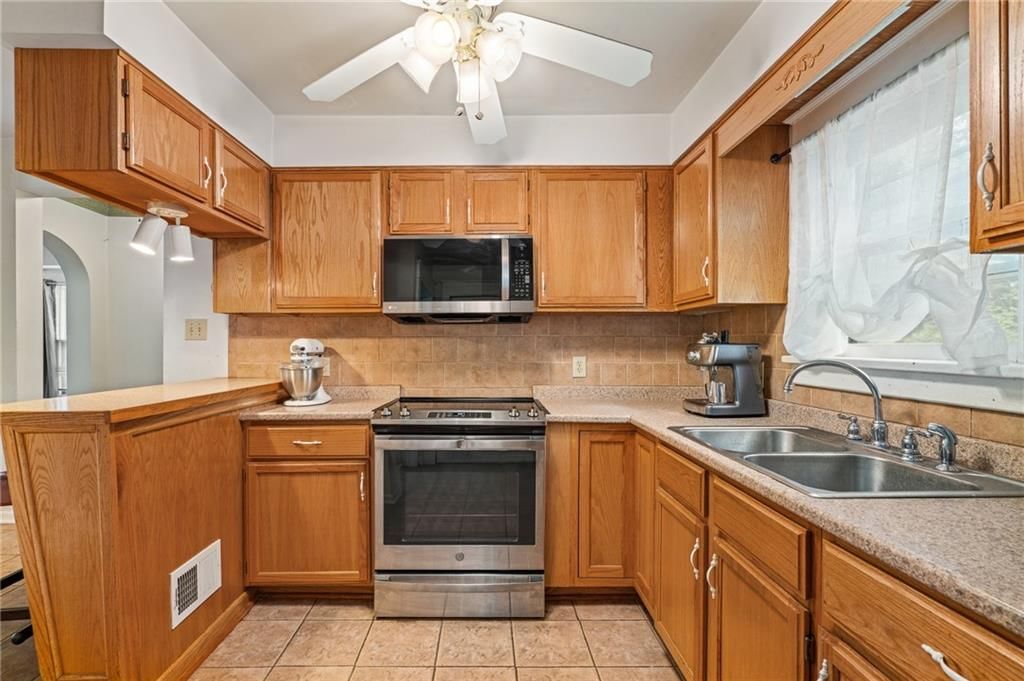 1333 Waverly Avenue — photo 12