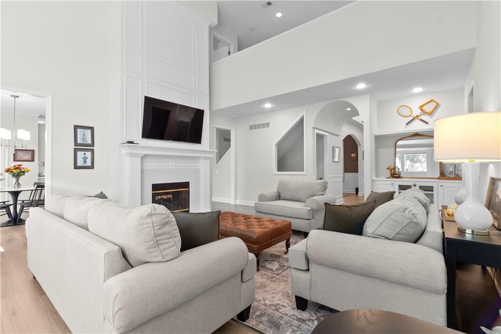 3549 W 143 Terrace — photo 10