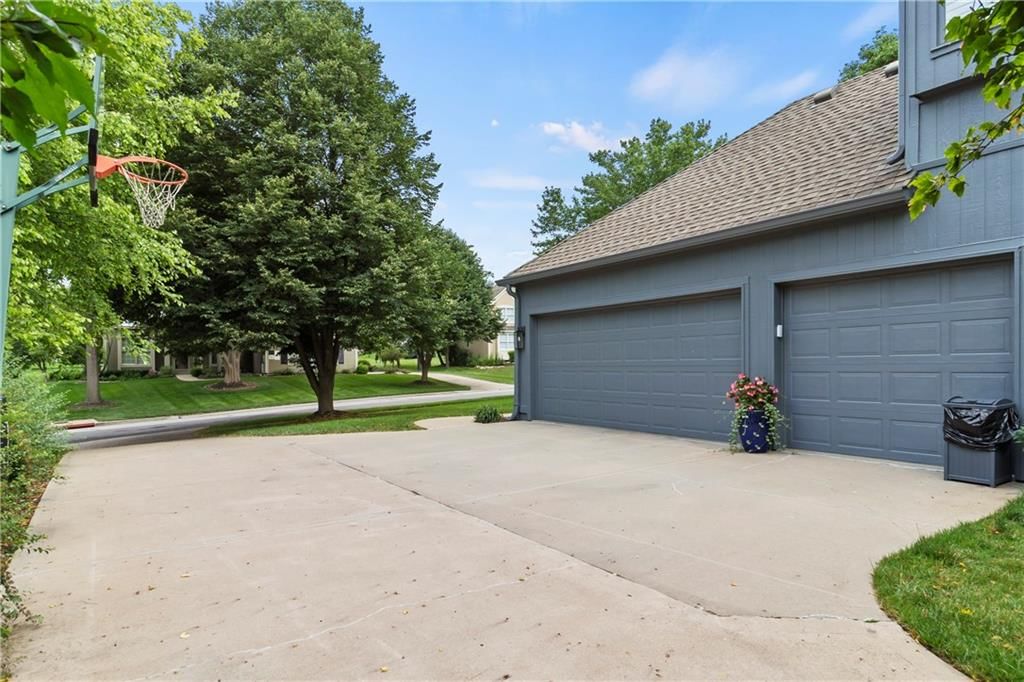 3549 W 143 Terrace — photo 59