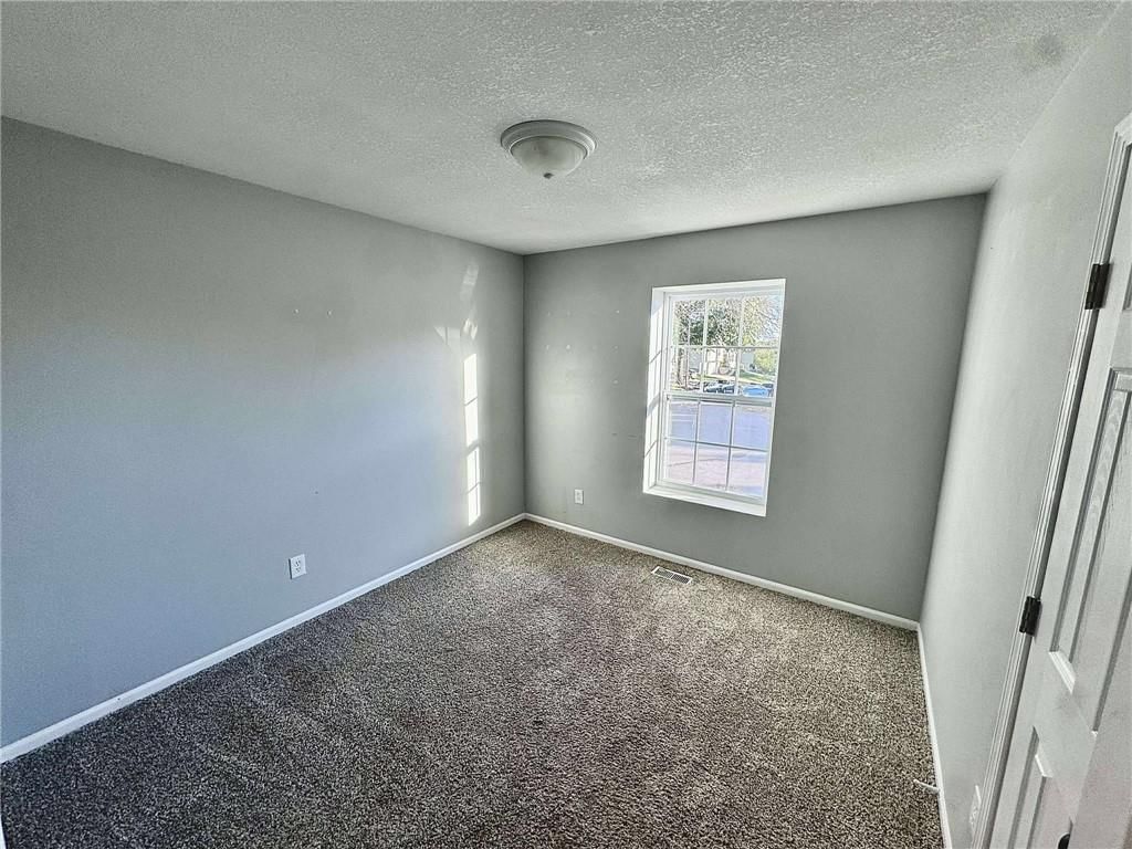 4606 Ottawa Avenue — photo 12
